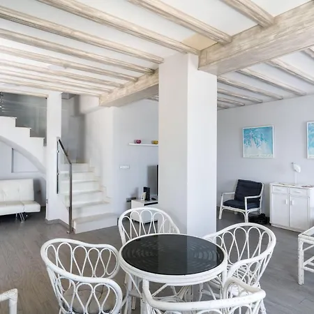 Apartment Atico Duplex Frente Al Mar